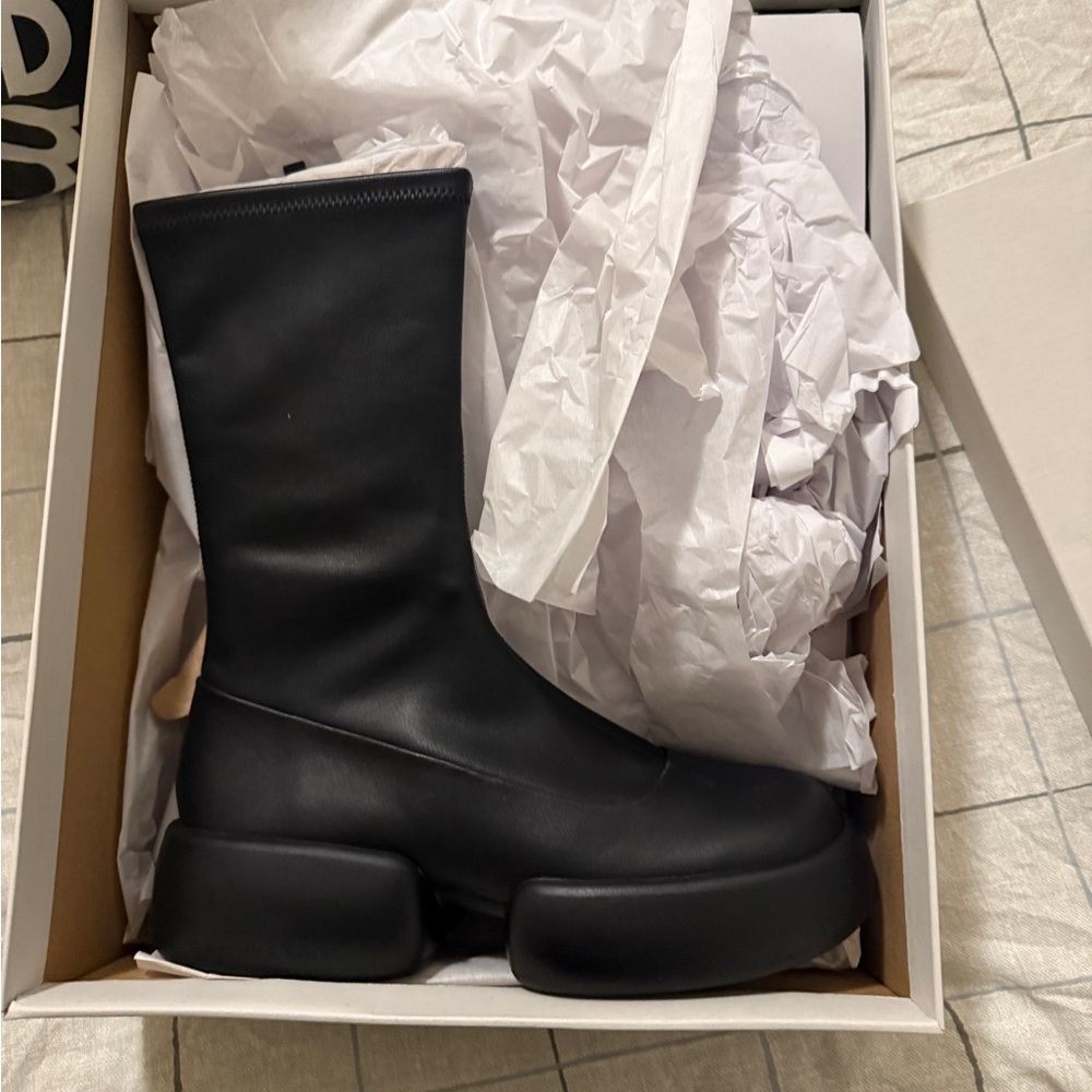 Charles & Keith Black Heeled Boots